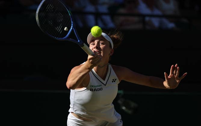 Czech Linda Moskova plays a forehand in her match against American Madison Keys at Wimbledon on day eight of the 2026 Wimbledon Championships in London on Monday, July 06, 2026. Moskova won the match 6-4 7-6.  LON2026070658 HUGOxPHILPOTT