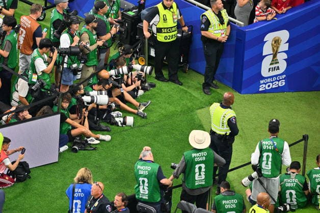 FIFA World Cup, WM, Weltmeisterschaft, Fussball 2026 - Round of 16 - Portugal vs Spain Photographers waiting for the team arrivals ahead of the FIFA World Cup 2026 Round of 16 match Portugal against Spain, in Dallas, USA, 06 July 2026. DALLAS United States  Copyright: xSAMxWASSONx