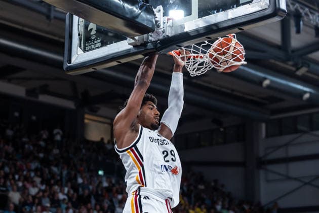 GER, FIBA Basketball World Cup 2027, European Qualifiers, Deutschland-Zypern. 06.07.2026, Brose Arena, Bamberg, GER, FIBA Basketball World Cup 2027, European Qualifiers, Deutschland-Zypern. Kostja Mushidi (Deutschland, No29) mit einem Dunk Â *** GER, 2027 FIBA Basketball World Cup, European Qualifiers, Germany vs. Cyprus, July 6, 2026, Brose Arena, Bamberg, GER, FIBA Basketball World Cup 2027, European Qualifiers, Germany vs. Cyprus: Kostja Mushidi of Germany, No. 29, with a dunk Â Nordphotox xTrienitz nph00051