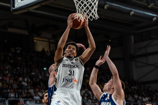 GER, FIBA Basketball World Cup 2027, European Qualifiers, Deutschland-Zypern. 06.07.2026, Brose Arena, Bamberg, GER, FIBA Basketball World Cup 2027, European Qualifiers, Deutschland-Zypern. Sananda Fru (Deutschland, No31) Â *** GER, FIBA Basketball World Cup 2027, European Qualifiers, Germany vs. Cyprus, July 6, 2026, Brose Arena, Bamberg, GER, FIBA Basketball World Cup 2027, European Qualifiers, Germany vs. Cyprus, Sananda Fru Germany, No. 31 Â Nordphotox xTrienitz nph00051