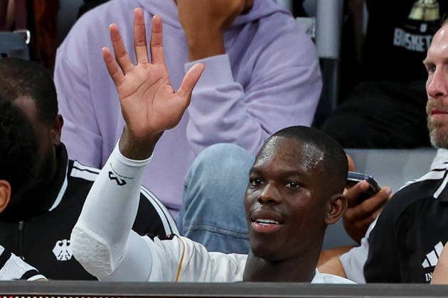 Dennis Schroeder (Germany) jubelt, FIBA World Cup European Qualifier, Germany v Cyprus, Brose Arena am 06. July 2026 in Bamberg, Deutschland. (Foto von Marco Steinbrenner DeFodi Images) Dennis Schroeder (Germany) cheers, FIBA World Cup European Qualifier, Germany v Cyprus, Brose Arena, July 6, 2026 in Bamberg, Germany. (Photo by Marco Steinbrenner DeFodi Images) - *** Dennis Schroeder of Germany celebrates, FIBA World Cup European Qualifier, Germany vs. Cyprus, Brose Arena on July 6, 2026, in Bamberg, Germany. Photo by Marco Steinbrenner, DeFodi Images. Dennis Schroeder of Germany cheers, FIBA World Cup European Qualifier, Germany vs. Cyprus, Brose Arena, July 6, 2026, in Bamberg, Germany. Photo by Marco Steinbrenner, DeFodi Images