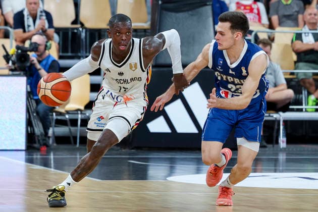 Dennis Schroeder (Germany) und Stefanos Tigkas (Cyprus) kaempfen um den Ball, FIBA World Cup European Qualifier, Germany v Cyprus, Brose Arena am 06. July 2026 in Bamberg, Deutschland. (Foto von Marco Steinbrenner DeFodi Images) Dennis Schroeder (Germany) und Stefanos Tigkas (Cyprus) battle for the ball, FIBA World Cup European Qualifier, Germany v Cyprus, Brose Arena, July 6, 2026 in Bamberg, Germany. (Photo by Marco Steinbrenner DeFodi Images) - *** Dennis Schroeder (Germany) and Stefanos Tigkas (Cyprus) battle for the ball, FIBA World Cup European Qualifier, Germany vs. Cyprus, Brose Arena on July 6, 2026, in Bamberg, Germany Photo by Marco Steinbrenner DeFodi Images Dennis Schroeder of Germany and Stefanos Tigkas of Cyprus battle for the ball, FIBA World Cup European Qualifier, Germany vs. Cyprus, Brose Arena, July 6, 2026, in Bamberg, Germany. Photo by Marco Steinbrenner, DeFodi Images