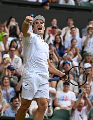 The Championships Wimbledon 2026 The Championships Wimbledon 2026 Day 8 07 07 2026 Arthur Fery (GBR) celebrates as he wins fourth set against Grigor Dimitrov (BUL) Photo:- Roger Parker International Sports Fotos Ltd London UK Copyright: xx