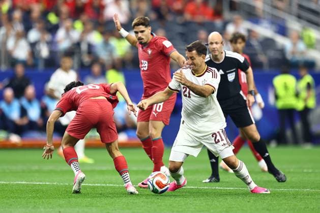 Mikel Oyarzabal of Spain Portugal v Spain 2026 FIFA World Cup, WM, Weltmeisterschaft, Fussball Round of 16, Football, Dallas Stadium, Arlington, Texas, USA - 06 Jul 2026Arlington Dallas Stadium Texas (TX) United States of America  Copyright: xMichaelxZemanek Shutterstockx 16980007i