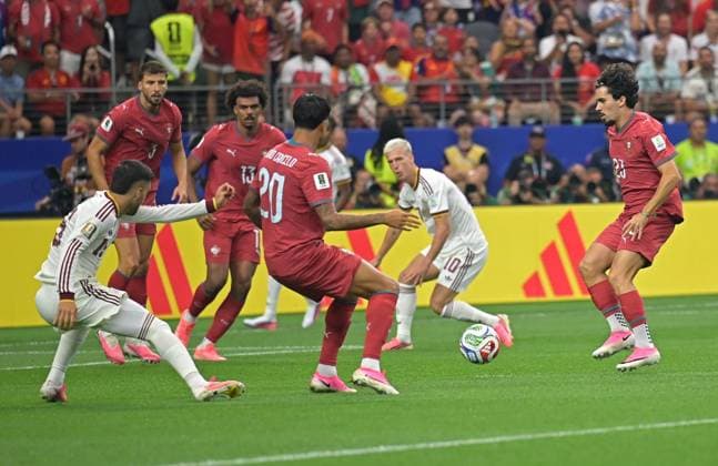 Spain face Portugal in FIFA World Cup, WM, Weltmeisterschaft, Fussball 2026 Round of 16 in Dallas DALLAS, TEXAS, USA JULY 6, 2026: Spain face Portugal in FIFA World Cup 2026 Round of 16 in Dallas. FIFA World Cup 2026 Round of 16 match at Dallas Stadium in Dallas, Texas, USA. DALLAS US Copyright: x xwalidxibrahimx xJNAxPressx