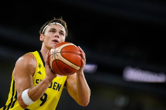 260706 Pelle Larsson of Sweden during the FIBA World Cup Qualifier game between Slovenia and Sweden on July 6, 2026 in Ljubljana. Photo: Martin Metelko BILDBYRAN kod 0032 basket basketball vm-kval kval fiba world cup qualifiers slovenien sverige slovenia sweden bbeng *** July 6, 2026: Pelle Larsson of Sweden during the FIBA World Cup Qualifier game between Slovenia and Sweden on July 6, 2026 in Ljubljana. Photo by Martin Metelko. BILDBYRAN code 0032 basketball FIBA World Cup qualifiers Slovenia Sweden bbeng  Copyright: MARTINxMETELKO BB260706ZC039