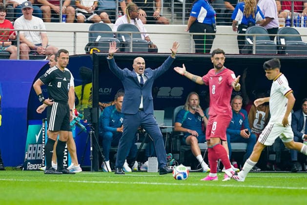 USA: Fussball FIFA World Cup, WM, Weltmeisterschaft, Fussball 2026, Achtelfinale - Spanien vs Portugal - AT&T Stadium (Dallas Stadium) in Arlington: Roberto Martinez Roberto Martinez (Spanien, Trainer) *** USA Soccer 2026 FIFA World Cup, Round of 16: Spain vs. Portugal at AT&T Stadium in Dallas, Arlington; Roberto Martinez, Spain s head coach Copyright: xJOERANxSTEINSIEKx