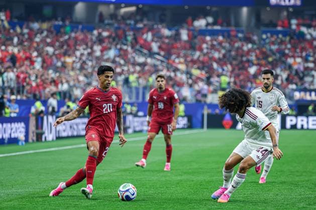 Portugal v Spain - FIFA World Cup, WM, Weltmeisterschaft, Fussball 2026 Round of 16 DALLAS, TEXAS, USA JULY 6, 2026: Portugal s JOAO CANCELO ( 20) crosses the ball during the FIFA World Cup 2026 Round of 16 match between Portugal and Spain at Dallas Stadium in Dallas, Texas, USA. Dallas United States of America Copyright: x xAymanxArefx xJNAxPressx
