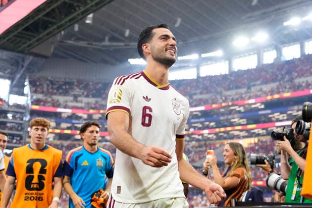 Portugal v Spain: Round of 16 - FIFA World Cup, WM, Weltmeisterschaft, Fussball 2026 Mikel Merino of Spain celebrates the victory during the FIFA World Cup 2026 Round Of 16 match between Portugal and Spain at Dallas Stadium on July 6, 2026 in Arlington, United States. Arlington TX United States  Copyright: xJosexBretonx originalFilename:bretonhernandez-portugal260706_npHvT.jpg