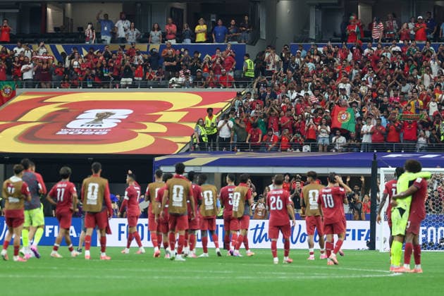 ARLINGTON, TX - JULY 06: Portugal fans cheer for their team after it loses the FIFA World Cup, WM, Weltmeisterschaft, Fussball 2026 Round of 16 match between Portugal and Spain on July 6, 2026, at Dallas Stadium in Arlington, Texas. (Photo by David Buono Icon Sportswire) SOCCER: JUL 06 FIFA World Cup 26 Round of 16 - Portugal vs Spain EDITORIAL USE ONLY Icon260706207
