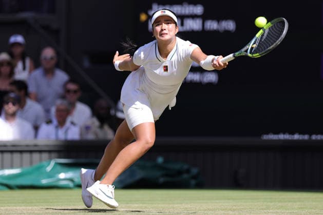 Alexandra Eala, PHI, during fourth round of 2026 All England Lawn Tennis Championships at Wimbledon, womens singles, London, 06 07 2026; - *** Alexandra Eala, PHI, during the fourth round of the 2026 All England Lawn Tennis Championships at Wimbledon, women s singles, London, July 6, 2026 