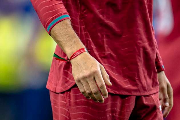 DALLAS - The wristband as a tribute to Diogo Jota on the wrist of Cristiano Ronaldo of Portugal during the 2026 World Cup match between Portugal and Spain at Dallas Stadium on July 6, 2026, in Dallas, United States. (Photo by Stefan Koops EYE4IMAGES DeFodi Images) - *** DALLAS: The wristband worn by Portugal s Cristiano Ronaldo as a tribute to Diogo Jota during the 2026 World Cup match between Portugal and Spain at Dallas Stadium on July 6, 2026, in Dallas, United States. Photo by Stefan Koops, EYE4IMAGES, DeFodi Images