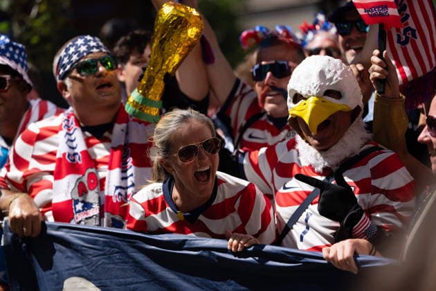 FIFA World Cup, WM, Weltmeisterschaft, Fussball 2026 - Round of 16 - USA vs Belgium Supporters of USA march to the stadium ahead of the FIFA World Cup 2026 Round of 16 match USA against Belgium, in Seattle, Washington, USA, 06 July 2026. SEATTLE United States  Copyright: xSTEPHENxBRASHEARx
