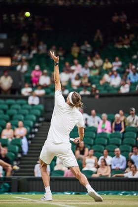 July 7, 2026, London, London, Great Britain: Alexander Zverev of Germany serves during The Championships Wimbledon , 6.7.2026 in London (All England Lawn Tennis and Croquet Club), Great Britain Tennis 2026: Grand Slam: The Championships Wimbledon: 8th Day: 4th Round: ZVEREV Vs LECHECKA  - ZUMAs343 20260707_zsp_s343_001 Copyright: xMathiasxSchulzx
