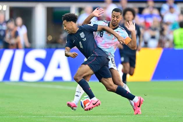 USA vs Belgium - FIFA World Cup, WM, Weltmeisterschaft, Fussball 2026 SEATTLE, UNITED STATES OF AMERICA - JULY 06 : Tielemans Youri midfielder of Belgium in action pictured during the FIFA World Cup 2026 round of 16 match between the United States of America and Belgium at the Lumen Field stadium on July 6, 2026 in Seattle, United States of America, 06 07 2026 Seattle United States of America  Copyright: xJanxDexMeuleneirx