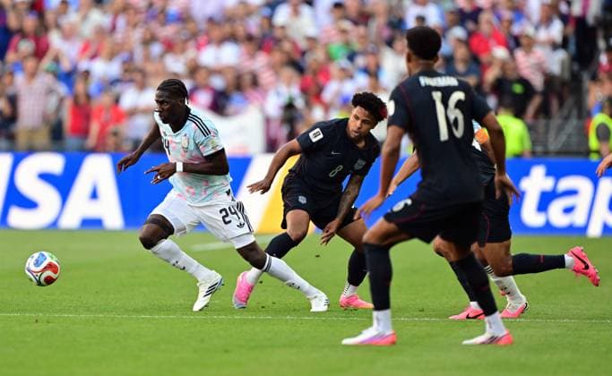 Belgium s Amadou Onana fights for the ball during a soccer game between the USA and Belgian national team, Nationalteam Red Devils, on Monday 06 July 2026, at the Seattle Field, in Seattle, a 1 8 finals game in the FIFA World Cup, WM, Weltmeisterschaft, Fussball 2026. DIRKxWAEM  x180552989x