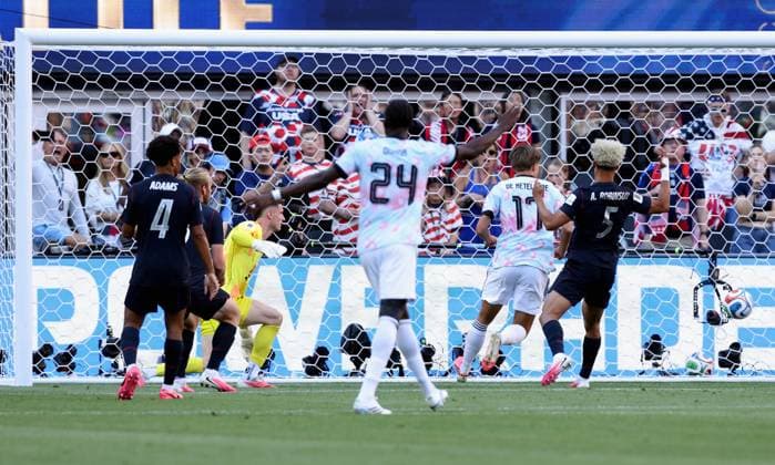 Belgium s Nicolas Raskin scores the 0-1 goal during a soccer game between the USA and Belgian national team, Nationalteam Red Devils, on Monday 06 July 2026, at the Seattle Field, in Seattle, a 1 8 finals game in the FIFA World Cup, WM, Weltmeisterschaft, Fussball 2026. BRUNOxFAHY  x180553000x