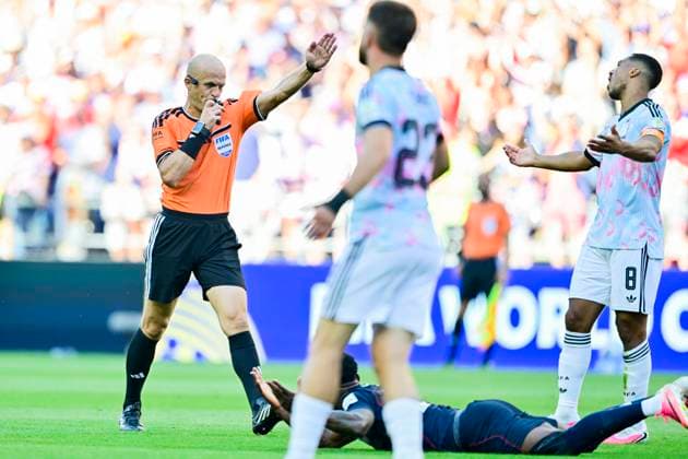 USA vs Belgium - FIFA World Cup, WM, Weltmeisterschaft, Fussball 2026 SEATTLE, UNITED STATES OF AMERICA - JULY 06 : referee of the game Adham Makhadmeh pictured during the FIFA World Cup 2026 round of 16 match between the United States of America and Belgium at the Lumen Field stadium on July 6, 2026 in Seattle, United States of America, 06 07 2026 Seattle United States of America  Copyright: xJanxDexMeuleneirx