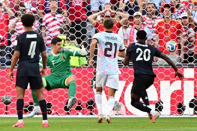 Belgium s goalkeeper Thibaut Courtois pictured in action during a soccer game between the USA and Belgian national team, Nationalteam Red Devils, on Monday 06 July 2026, at the Seattle Field, in Seattle, a 1 8 finals game in the FIFA World Cup, WM, Weltmeisterschaft, Fussball 2026. DIRKxWAEM  x180553256x