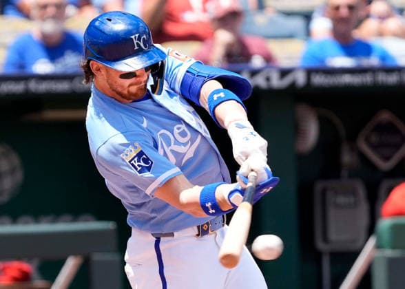 July 06, 2026: Kansas City Royals shortstop Bobby Witt Jr. (7) get to first base on a fielders choice in the 2nd inning against the Phillies at Kauffman Stadium Kansas City, Missouri. CSM. Kansas City United States - ZUMAc04_ 20260706_zma_c04_037 Copyright: xJonxRobichaudx