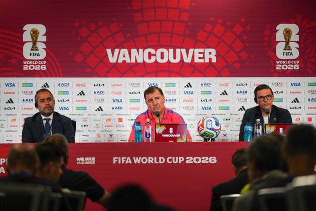 Switzerland v Colombia Round of 16 press conference, PK, Pressekonferenz FIFA World Cup, WM, Weltmeisterschaft, Fussball 2026 NÃ stor Lorenzo Head Coach of Colombia during the 2026 FIFA World Cup MD-1 Press Conference ahead of the Round of 16 match between Switzerland and Colombia at BC Place Stadium. on July 06, 2026 in Vancouver, Canada. (Photo by Leonardo Ramirez Eyepix Group) Copyright: xLeonardoxRamirezx xEyepixxGroupx LR03072026-03266