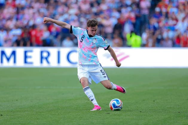 July 6, 2026, Seattle, Washington, US: Belgium defender Maxim de Cuyper (5) kicks ball down the field in the first half game US national team, Nationalteam vs Belgium National Team for the FIFA World Cup, WM, Weltmeisterschaft, Fussball round of 16 match, at Seattle Stadium. Seattle US - ZUMAl181 20260706_zsp_l181_015 Copyright: xMelissaxLevinx