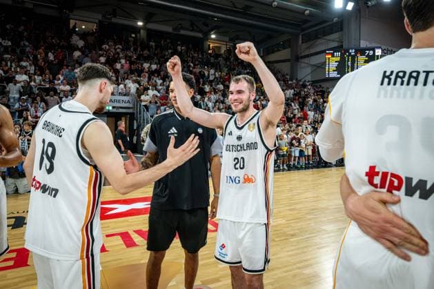 Basketball Bamberg 06.07.2026.2026 FIBA World Cup Qualifier Qualifikation zur Weltmeisterschaft 2027 Deutschland (GER) - Zypern (CYP) Malte Delow (Deutschland, No.20) Kay Patrick Bruhnke (Deutschland, No.19) Jubel *** Basketball Bamberg July 6, 2026 2026 FIBA World Cup Qualifier Qualification for the 2027 World Cup Germany GER Cyprus CYP Malte Delow Germany, No. 20 Kay Patrick Bruhnke Germany, No. 19 Cheering