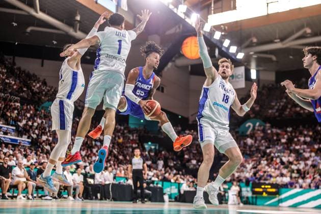 Basket France Finlande PHOTOPQR SUD OUEST David Le Deodic ; Pau ; 06 07 2026 ; Match de basket de qualification au Mondial 2027 opposant l équipe de France à la Finlande , au Palais des sports de Pau le 6 juillet 2026 . Pau, France, july 6th 2026 basket, qualifying match for 2027 World Championship, WM, Weltmeisterschaft : France vs Finland Pau BEARN France  Copyright: xPHOTOPQR SUDxOUEST MAXPPPxDavidxLexDeodicx 20260706SDO6482 20260706SDO6482