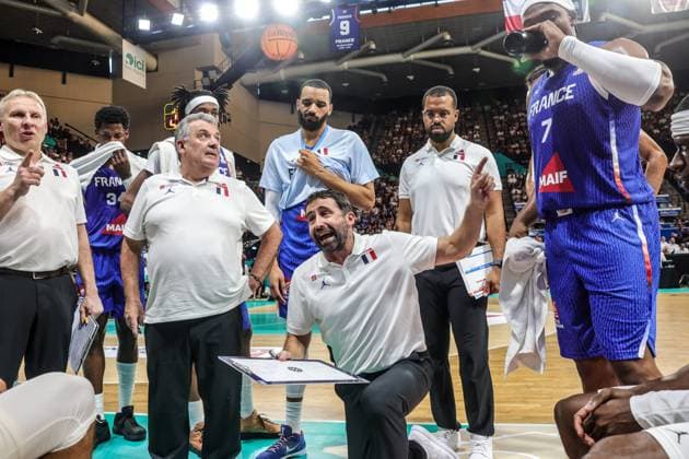 Basket France Finlande PHOTOPQR SUD OUEST David Le Deodic ; Pau ; 06 07 2026 ; Match de basket de qualification au Mondial 2027 opposant l équipe de France à la Finlande , au Palais des sports de Pau le 6 juillet 2026 . Pau, France, july 6th 2026 basket, qualifying match for 2027 World Championship, WM, Weltmeisterschaft : France vs Finland Pau BEARN France  Copyright: xPHOTOPQR SUDxOUEST MAXPPPxDavidxLexDeodicx 20260706SDO6483 20260706SDO6483