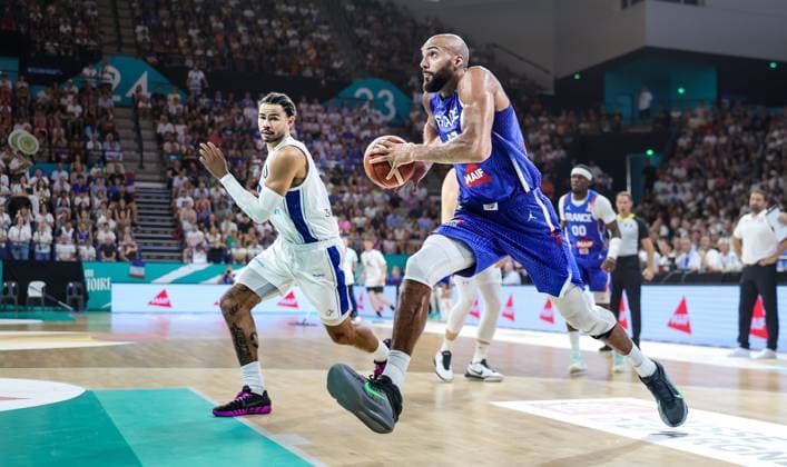 Basket France Finlande PHOTOPQR SUD OUEST David Le Deodic ; Pau ; 06 07 2026 ; Match de basket de qualification au Mondial 2027 opposant l équipe de France à la Finlande , au Palais des sports de Pau le 6 juillet 2026 . Pau, France, july 6th 2026 basket, qualifying match for 2027 World Championship, WM, Weltmeisterschaft : France vs Finland Pau BEARN France  Copyright: xPHOTOPQR SUDxOUEST MAXPPPxDavidxLexDeodicx 20260706SDO6496 20260706SDO6496