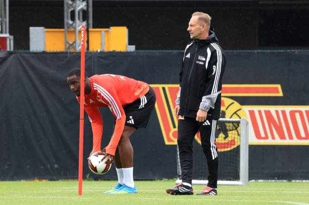 DEU, DFL, 1. FBL, 1.FC Union, Training, 07.07.2026, Stadion Alte Foersterei, Berlin, DEU, DFL, 1. FBL, 1.FC Union, Training, Cheftrainer Mauro Lustrinelli (1.FC Union Berlin), Ilyas Ansah (1.FC Union Berlin 10) DFL - regulations prohibit any use of Photographs as image sequences and or quasi-video *** DEU, DFL, 1 FBL, 1 FC Union, Training, July 7, 2026, Alte Foersterei Stadium, Berlin, DEU, DFL, 1 FBL, 1 FC Union, Training, Head Coach Mauro Lustrinelli, 1 FC Union Berlin, Ilyas Ansah, 1 FC Union Berlin. DFL regulations prohibit any use of photographs as image sequences and or quasi-video. Nordphotox xEngler nph00076
