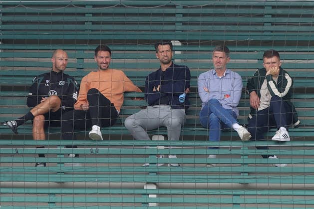 07.07.2026, xtgx, Fussball Testspiel, Hannover 96 - 1. FC Phönix Lübeck emspor, v.l. Lars Barlemann, Christian Schulz, Jonas Boldt (Hannover, Geschäftsführer , Ralf Becker (Hannover, Sportdirektor), Paul Wagner (DFL DFB REGULATIONS PROHIBIT ANY USE OF PHOTOGRAPHS as IMAGE SEQUENCES and or QUASI-VIDEO) Hannover *** July 7, 2026, xtgx, soccer friendly, Hannover 96 vs. 1. FC Phönix Lübeck emspor, from left: Lars Barlemann, Christian Schulz, Jonas Boldt (Hannover), Managing Director of Sports; Ralf Becker (Hannover), Director of Sports; Paul Wagner (DFL, DFB). REGULATIONS PROHIBIT ANY USE OF PHOTOGRAPHS AS IMAGE SEQUENCES AND OR QUASI-VIDEO (Hannover)