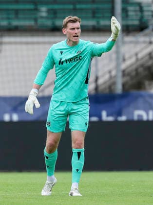 Torhueter Leo Weinkauf (Hannover 96) gestikuliert, Friendly match, Hannover 96 v 1. FC Phoenix Luebeck, Eilenriedestadion am 07. July 2026 in Hannover, Deutschland. (Foto von Marco Steinbrenner DeFodi Images) Torhueter Leo Weinkauf (Hannover 96) gestures, Friendly match, Hannover 96 v 1. FC Phoenix Luebeck, , July 7, 2026 in Hanover, Germany. (Photo by Marco Steinbrenner DeFodi Images) - *** Goalkeeper Leo Weinkauf of Hannover 96 gestures, Friendly match, Hannover 96 vs. 1 FC Phoenix Lübeck, Eilenriedestadion on July 7, 2026, in Hannover, Germany Photo by Marco Steinbrenner DeFodi Images Goalkeeper Leo Weinkauf of Hannover 96 gestures, Friendly match, Hannover 96 vs. 1 FC Phoenix Lübeck, July 7, 2026, in Hanover, Germany Photo by Marco Steinbrenner DeFodi Images