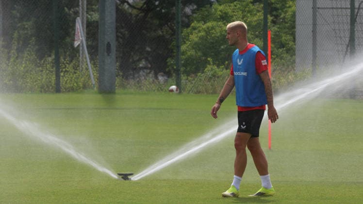 07.07.2026, xrekx, Fussball 2.Bundesliga, 1.FC Kaiserslautern - Training v.l. Erik Wekesser (1.FC Kaiserslautern) (DFL DFB REGULATIONS PROHIBIT ANY USE OF PHOTOGRAPHS as IMAGE SEQUENCES and or QUASI-VIDEO) Kaiserslautern *** July 7, 2026, xrekx, Soccer 2. Bundesliga, 1 FC Kaiserslautern Training v l Erik Wekesser 1 FC Kaiserslautern DFL DFB REGULATIONS PROHIBIT ANY USE OF PHOTOGRAPHS as IMAGE SEQUENCES and or QUASI-VIDEO Kaiserslautern
