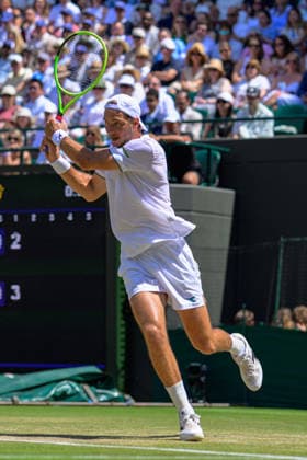 Day Nine: The Championships - Wimbledon 2026 LONDON, ENGLAND JULY 07 - Jan-Lennard Struff of Germany during Gentlemen s Quarter Final against Jannik Sinner of Italy at The Wimbledon Lawn Tennis Championship at Wimbledon on July 07, 2026 in London, England. (Photo by Keeran Marquis)  Copyright: xKeeranxMarquis Fotoarena SPPx Sportspressphoto_SPR186717