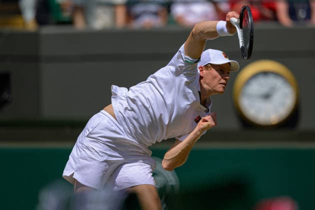Day Nine: The Championships - Wimbledon 2026 LONDON, ENGLAND JULY 07 - Jannik Sinner of Italy during Gentlemen s Quarter Final against Jan-Lennard Struff of Germany at The Wimbledon Lawn Tennis Championship at Wimbledon on July 07, 2026 in London, England. (Photo by Keeran Marquis)  Copyright: xKeeranxMarquis Fotoarena SPPx Sportspressphoto_SPR186730