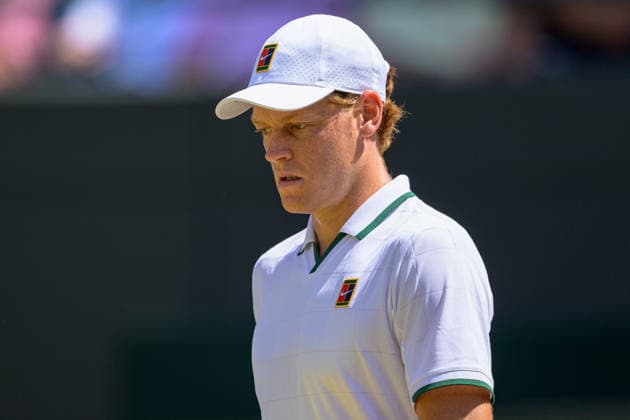 Day Nine: The Championships - Wimbledon 2026 LONDON, ENGLAND JULY 07 - Jannik Sinner of Italy during Gentlemen s Quarter Final against Jan-Lennard Struff of Germany at The Wimbledon Lawn Tennis Championship at Wimbledon on July 07, 2026 in London, England. (Photo by Keeran Marquis)  Copyright: xKeeranxMarquis Fotoarena SPPx Sportspressphoto_SPR186734