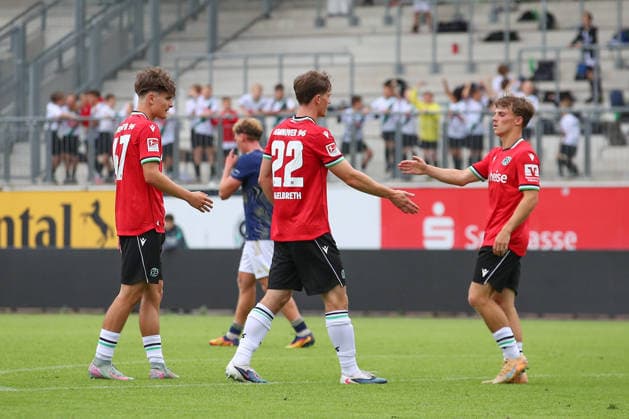 07.07.2026, xtgx, Fussball Testspiel, Hannover 96 - 1. FC Phönix Lübeck emspor, v.l. Alexander Vogel (Hannover, links) Jubel, Torjubel, jubelt ueber das Tor, celebrate the goal, celebration (DFL DFB REGULATIONS PROHIBIT ANY USE OF PHOTOGRAPHS as IMAGE SEQUENCES and or QUASI-VIDEO) Hannover *** July 7, 2026, xtgx, soccer exhibition match, Hannover 96 vs. 1. FC Phönix Lübeck emspor, from left: Alexander Vogel (Hannover), on the left: cheering, Goal celebration, celebrating the goal, DFL and DFB regulations prohibit any use of photographs as image sequences and or quasi-video Hannover