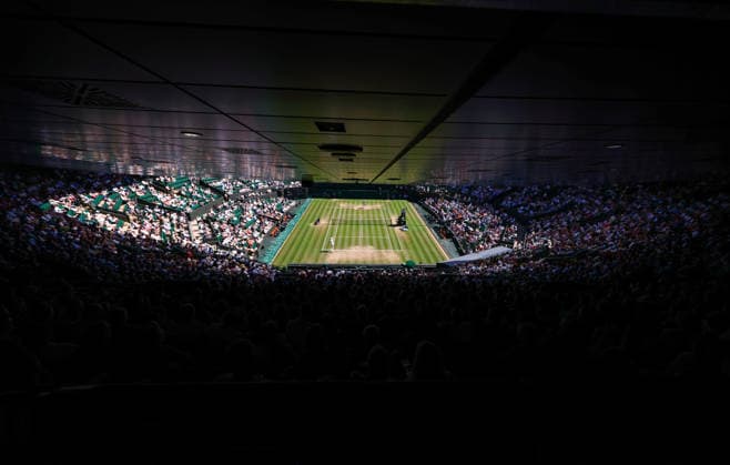 Jannik Sinner and Jan-Lennard Struff during their quarter-final match Wimbledon Tennis Championships, Day 9, The All England Lawn Tennis and Croquet Club, London, UK - 07 Jul 2026London The All England Lawn Tennis and United Kingdom  Copyright: xJamesxMarsh Shutterstockx 16978027an