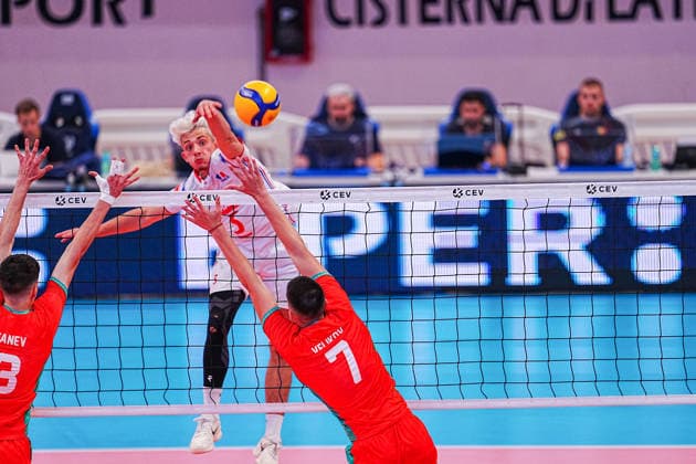 IPA86475151 - France vs. Bulgaria during the CEV U18 European Championship, EM, Europameisterschaft July 7, 2026, in Cisterna (Italy) during the U18 Volleyball European Championship—France vs. Bulgaria, CEV Eurovolley Men s match in Cisterna, Italy, July 7, 2026  Copyright: xLuigixMariani IPAxSportx xx 86475151