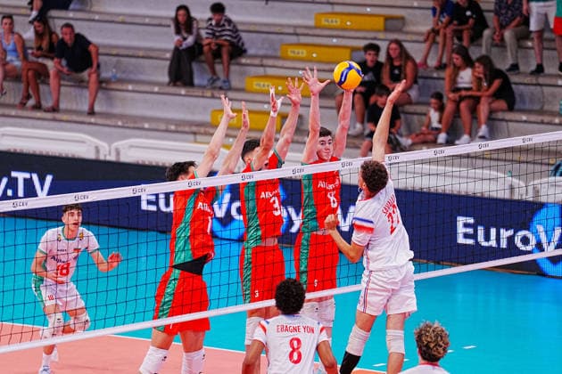 IPA86475179 - France vs. Bulgaria during the CEV U18 European Championship, EM, Europameisterschaft July 7, 2026, in Cisterna (Italy) during the U18 Volleyball European Championship—France vs. Bulgaria, CEV Eurovolley Men s match in Cisterna, Italy, July 7, 2026  Copyright: xLuigixMariani IPAxSportx xx 86475179