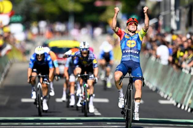 Tour de France 2026 Stage 4 FOIX, FRANCE - JULY 07 : Pedersen Mads (DEN) of Lidl - Trek wins, second place for Simmons Quinn (USA) of Lidl - Trek, third place for Garcia Pierna Raul (ESP) of Movistar Team during stage 4 of the 113rd edition of Tour de France an UCI World Tour 2.UWT cycling road race stage for Men Elite of 182 km with start in Carcassonne and finish in Foix on July 7, 2026 in Foix, France, 07 07 2026 Foix France  Copyright: xTomasxSiskx