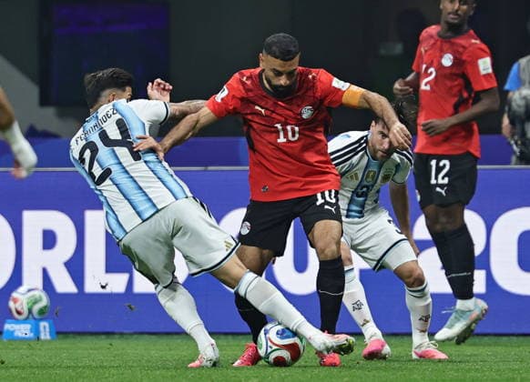 FIFA World Cup, WM, Weltmeisterschaft, Fussball 2026 - Round of 16 - Argentina vs Egypt Mo Salah of Egypt (C) in action during the FIFA World Cup 2026 Round of 16 match Argentina against Egypt, in Atlanta, USA, 07 July 2026. ATLANTA United States  Copyright: xRONALDxWITTEKx