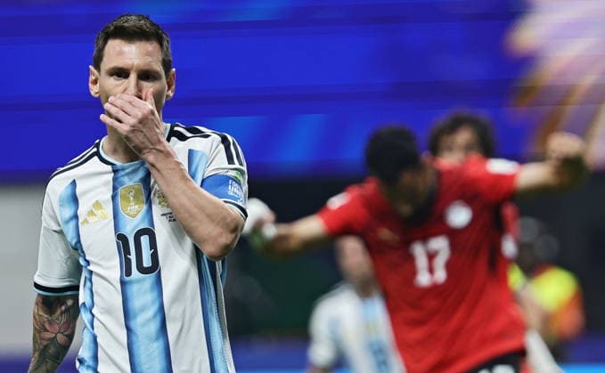FIFA World Cup, WM, Weltmeisterschaft, Fussball 2026 - Round of 16 - Argentina vs Egypt Lionel Messi of Argentina reacts after failing to convert a penalty during the FIFA World Cup 2026 Round of 16 match Argentina against Egypt, in Atlanta, USA, 07 July 2026. ATLANTA United States  Copyright: xRONALDxWITTEKx