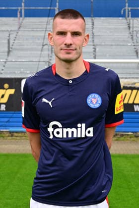 07.07.2026, Fußball, Herren, 2.BL (Bundesliga), Saison 2026 2027, Holstein Kiel, KSV, Media Day, Portraitshooting, Mannschaftsshooting David Zec Kiel Holstein-Stadion Schleswig-Holstein Deutschland *** July 7, 2026, Soccer, Men s, 2nd Division Bundesliga, 2026–2027 Season, Holstein Kiel, KSV, Media Day, Portrait Shoot, Team Photo Shoot, David Zec, Kiel Holstein Stadium, Schleswig-Holstein, Germany