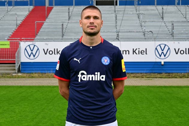 07.07.2026, Fußball, Herren, 2.BL (Bundesliga), Saison 2026 2027, Holstein Kiel, KSV, Media Day, Portraitshooting, Mannschaftsshooting Marcus Müller Kiel Holstein-Stadion Schleswig-Holstein Deutschland *** July 7, 2026, Soccer, Men s, 2nd Division Bundesliga, 2026–2027 Season, Holstein Kiel, KSV, Media Day, Portrait Shoot, Team Photo Shoot, Marcus Müller, Kiel, Holstein Stadium, Schleswig-Holstein, Germany