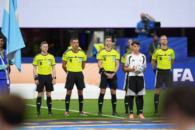 Referee team with François Letexier (C) during the 2026 World Cup Round of 16 match between Argentina and Egypt at Atlanta Stadium, US, 7 July 20263. Argentina vs Egypt !ACHTUNG: NUR REDAKTIONELLE NUTZUNG!  Copyright: xAlbertoxBoalx GRAF2796 20260707-55020828797_1