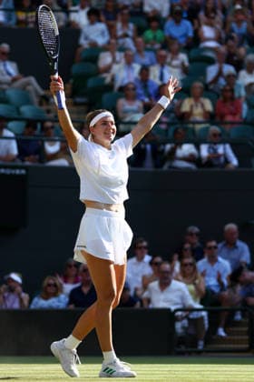 Karolina Muchova celebrates winning her quarter-final match Wimbledon Tennis Championships, Day 9, The All England Lawn Tennis and Croquet Club, London, UK - 07 Jul 2026London The All England Lawn Tennis and United Kingdom  Copyright: xKieranxMcManus Shutterstockx 16978030ch