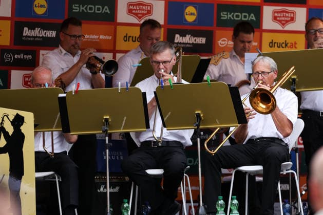 CYCLING - Oesterreich Rundfahrt 2026 GRAZ,AUSTRIA,07.JUL.26 - CYCLING - Tour of Austria, team presentation. Image shows a feature of a band.  GEPAxpictures xJamesxDoak