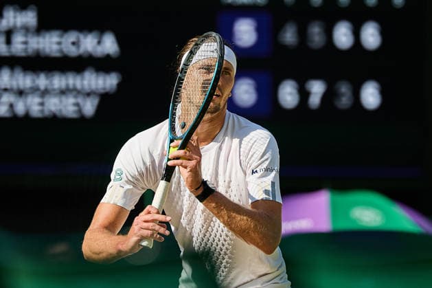 July 7, 2026, London, London, Great Britain: prepare for serving during The Championships Wimbledon , 7.7.2026 in London (All England Lawn Tennis and Croquet Club), Great Britain Tennis 2026: Grand Slam: The Championships Wimbledon: 9th Day: 4th Round: ZVEREV 6:4 7:5 3:6 7:6 LEHECHKA  - ZUMAs343 20260707_zsp_s343_087 Copyright: xMathiasxSchulzx